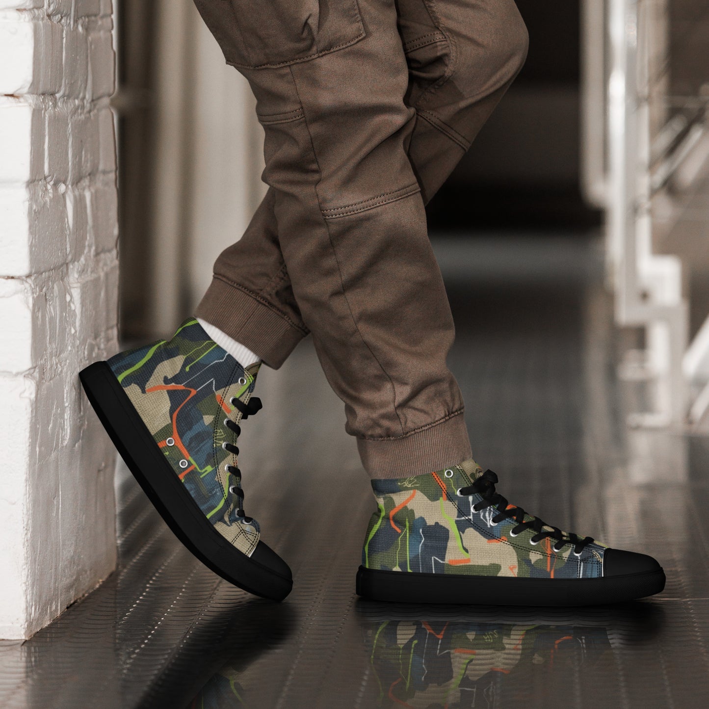 FelinDesign High-Top Sneakers - Men's High-Top Shoes with Abstract Design and FelinDesign - FelinDesign