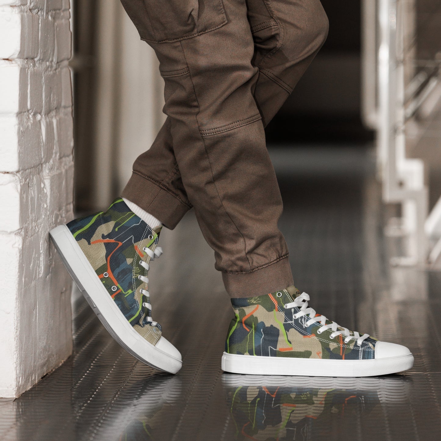 FelinDesign High-Top Sneakers - Men's High-Top Shoes with Abstract Design and FelinDesign - FelinDesign